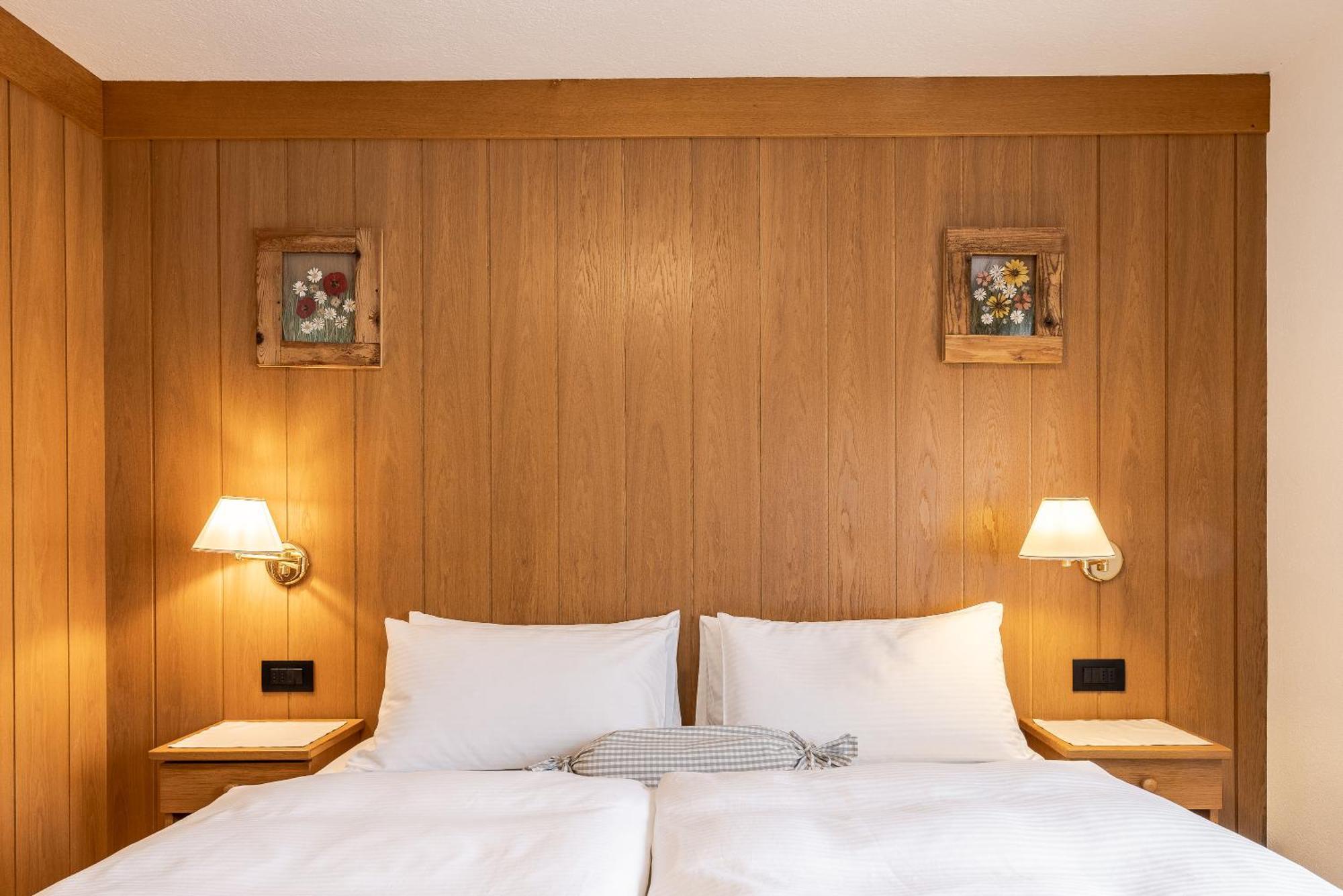 Villa Resi B&B 코르바라 인 바디아 외부 사진