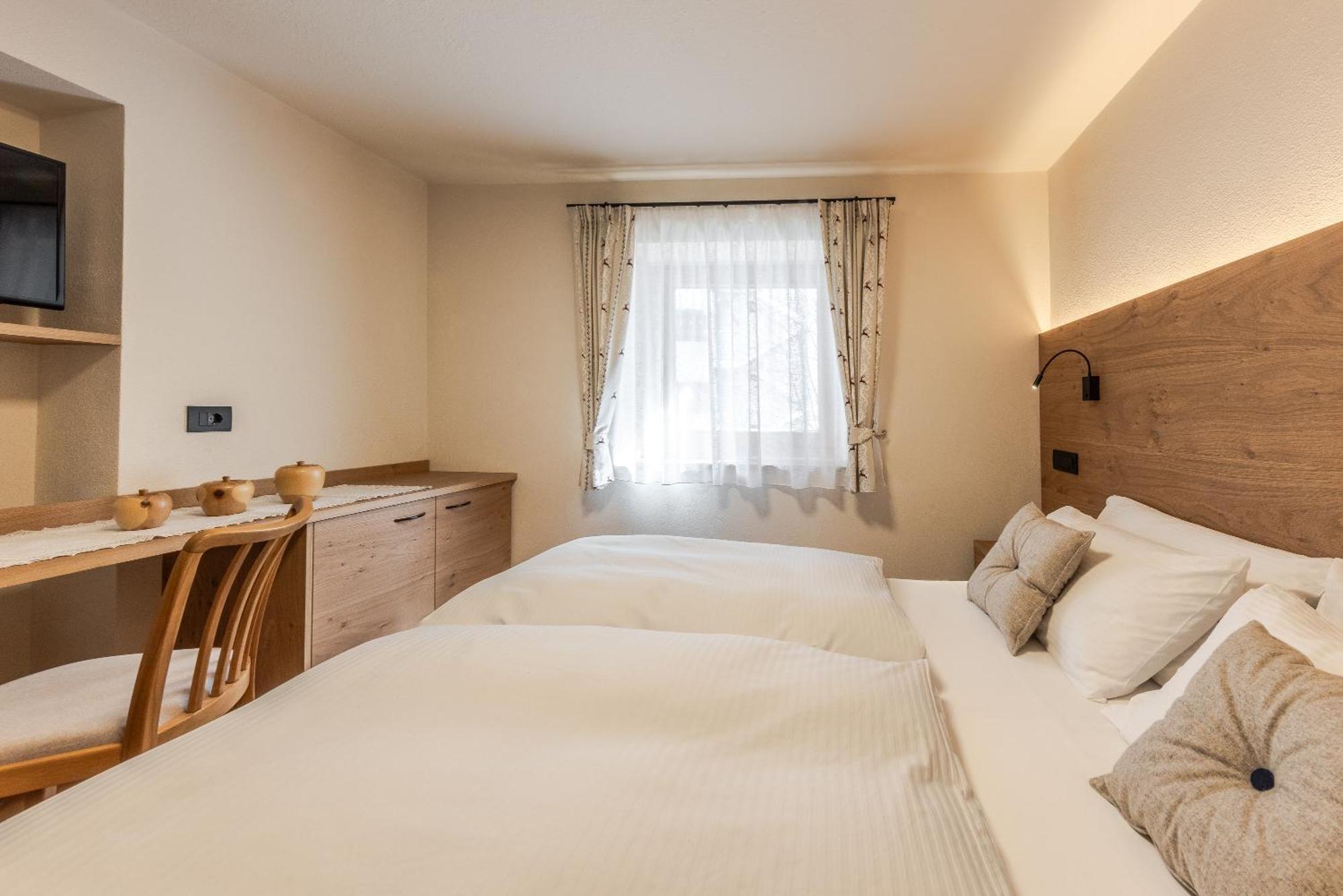 Villa Resi B&B 코르바라 인 바디아 외부 사진